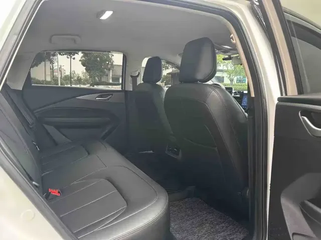 Wuling Starlight — Фото автомобиля 5
