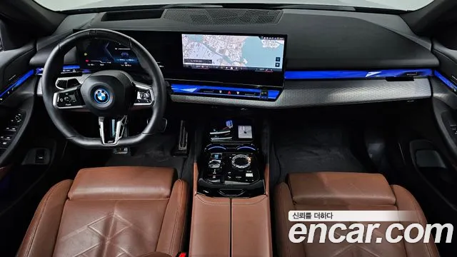 BMW i5 G60 — Фото автомобиля 10