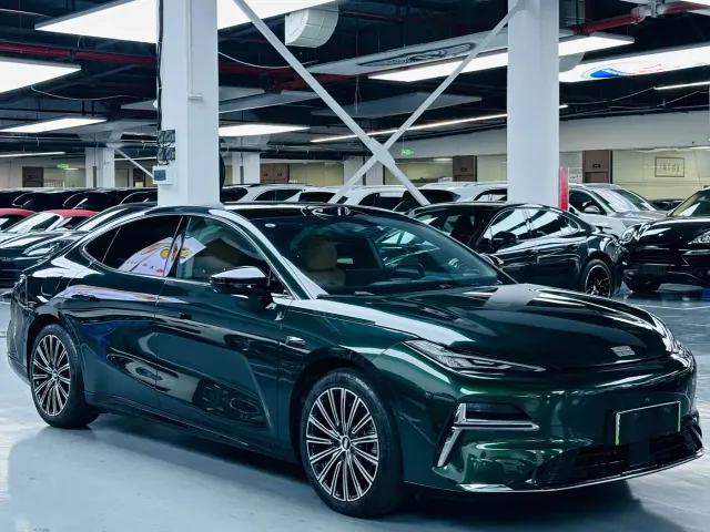 Geely Galaxy Xingyao 8 — Фото автомобиля 3