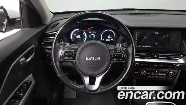 Kia Niro Niro Plus Air — Фото автомобиля 13