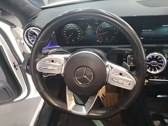 Mercedes-Benz A-Class — Фото автомобиля 10