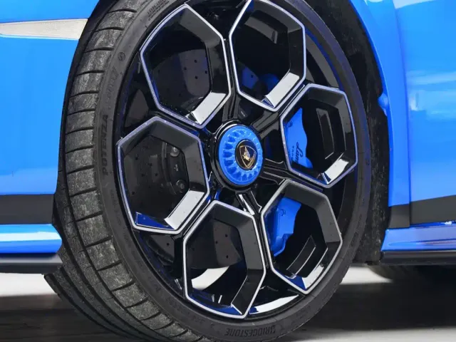 Lamborghini Huracan — Фото автомобиля 10