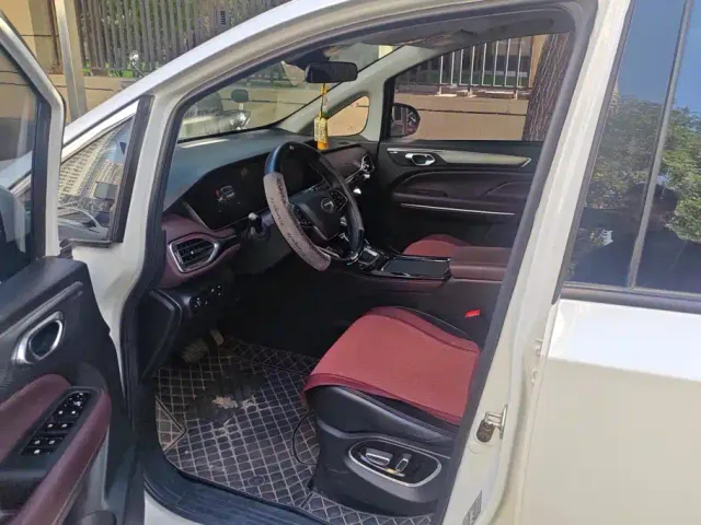 GAC Trumpchi M6 — Фото автомобиля 9