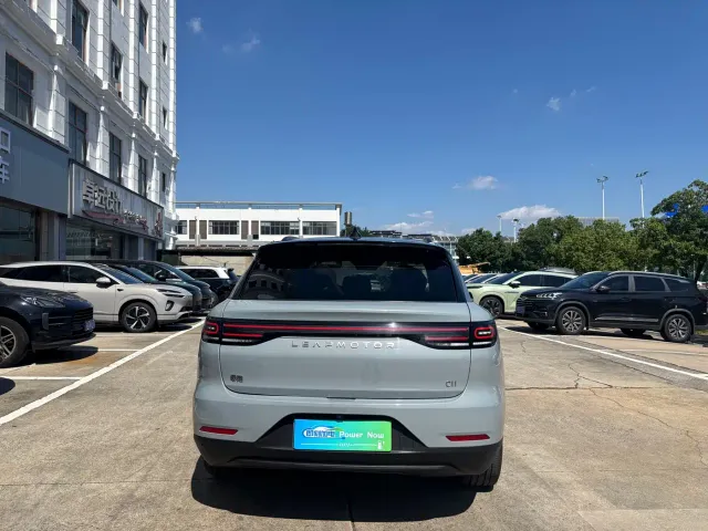 Leapmotor C11 — Фото автомобиля 6