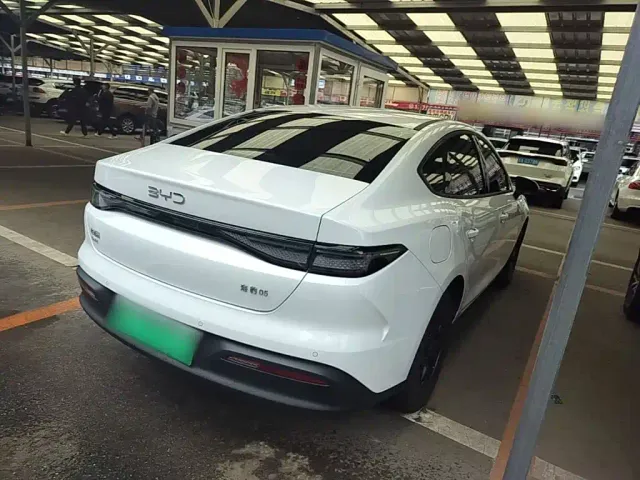 BYD Seal 05 DM-i — Фото автомобиля 6