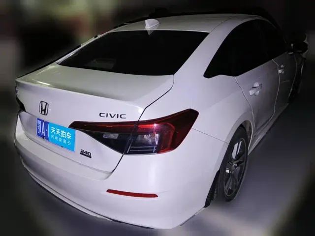 Honda Civic — Фото автомобиля 2