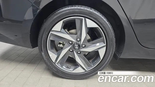 Hyundai AVANTE Avante (CN7) — Фото автомобиля 5