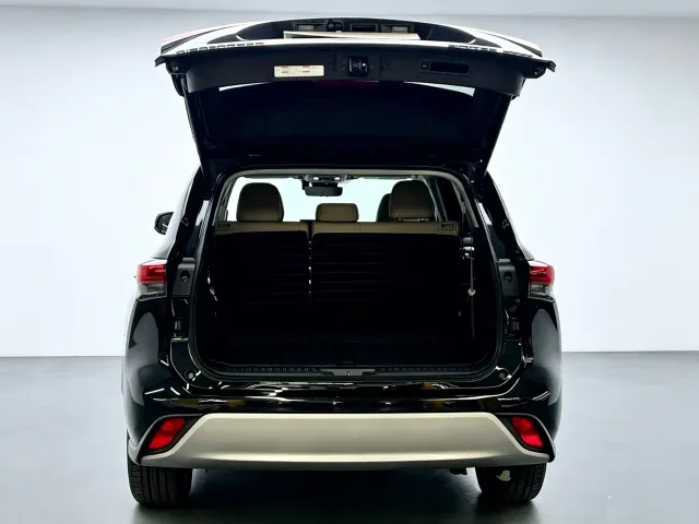 Toyota Highlander — Фото автомобиля 19