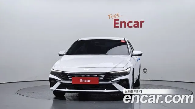 Hyundai AVANTE Новый Avante (CN7) — Фото автомобиля 3