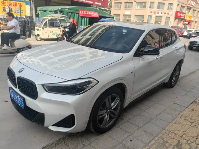 Фотография автомобиля — BMW X2