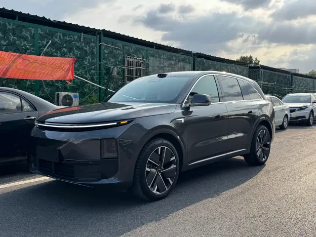 Фотография автомобиля — Li Auto L6