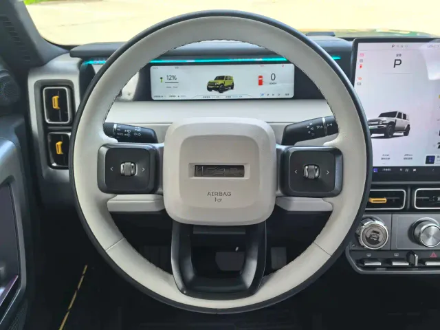 iCAR V23 — Фото автомобиля 17