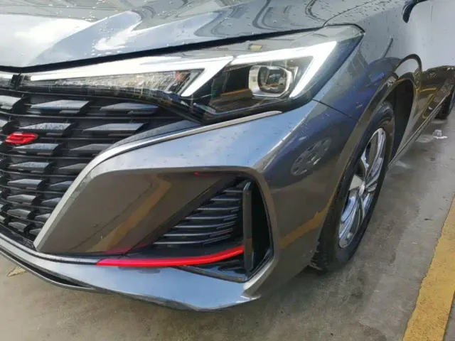 Changan Eado — Фото автомобиля 23
