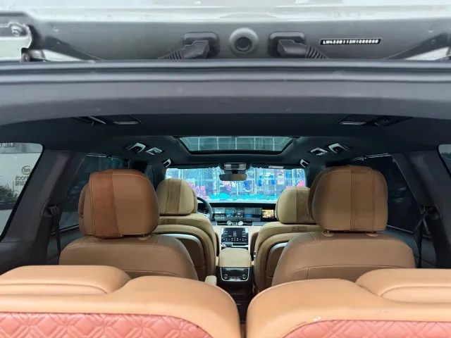 Li Auto ONE — Фото автомобиля 9