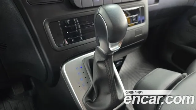 Hyundai Staria Staria — Фото автомобиля 9