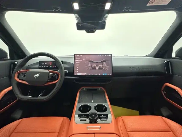 Ford Mustang NEV — Фото автомобиля 11