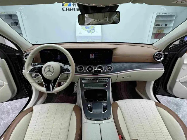 Mercedes-Benz E-Class — Фото автомобиля 11