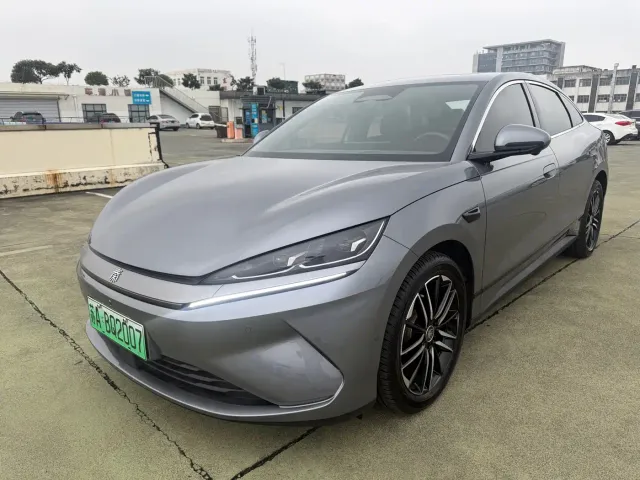 Фотография автомобиля — BYD Qin L