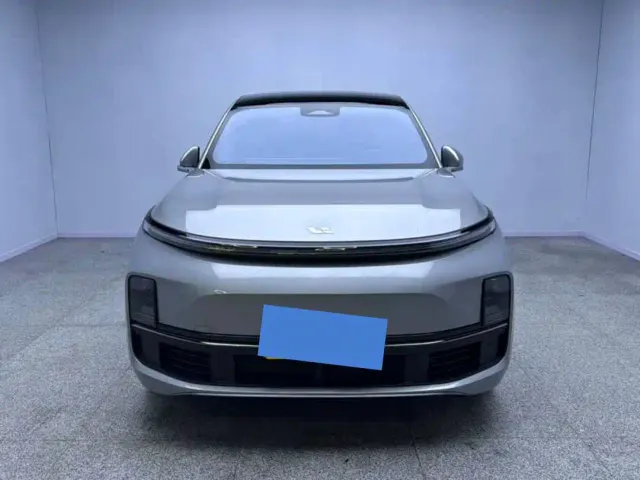 Li Auto L8 — Фото автомобиля 2