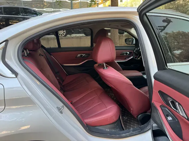 BMW 3 Series — Фото автомобиля 13