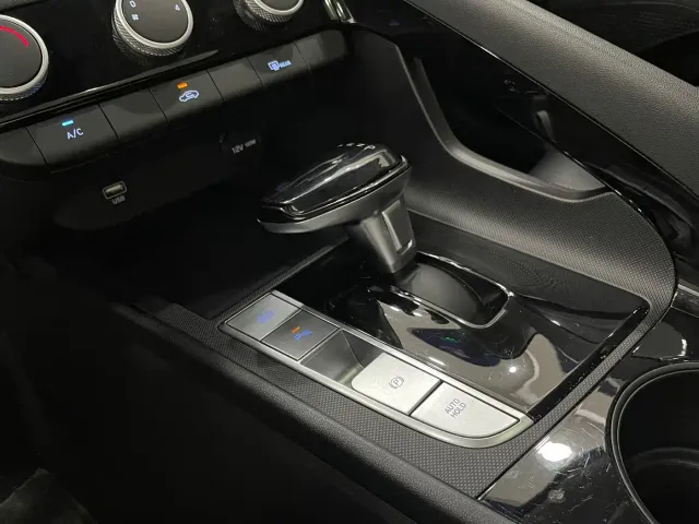Hyundai Elantra — Фото автомобиля 6