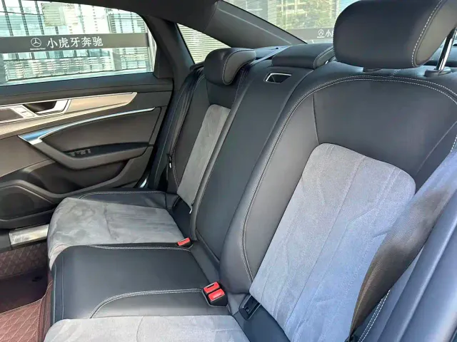 Audi A6L — Фото автомобиля 16