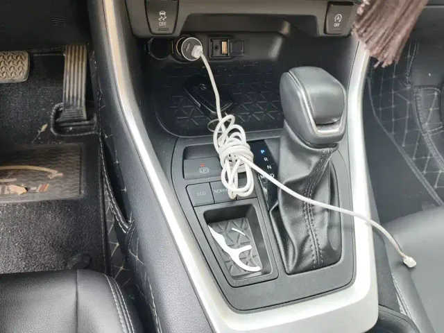 Toyota Wildlander — Фото автомобиля 10