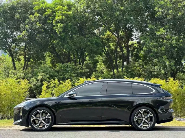Nio ET5 Touring — Фото автомобиля 3