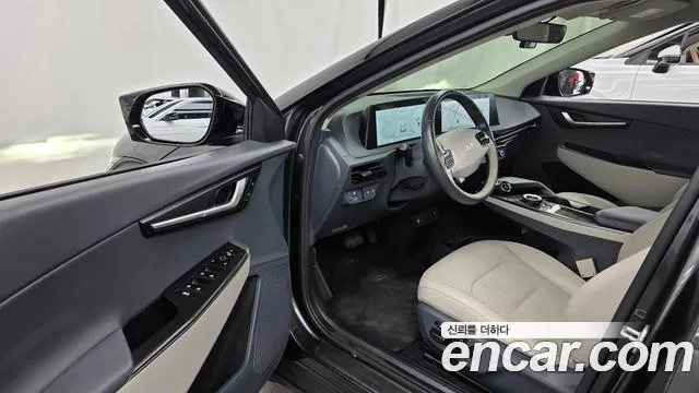 Kia EV6 — Фото автомобиля 15