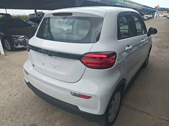 Leapmotor T03 — Фото автомобиля 6
