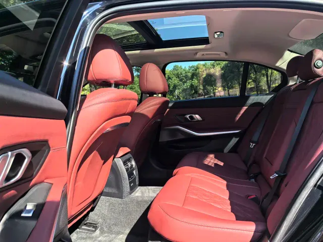 BMW 3 Series — Фото автомобиля 11