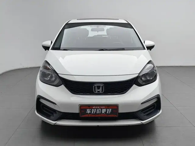 Honda Fit — Фото автомобиля 3