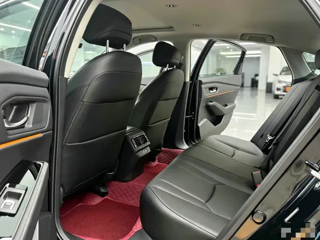 Honda Accord — Фото автомобиля 10