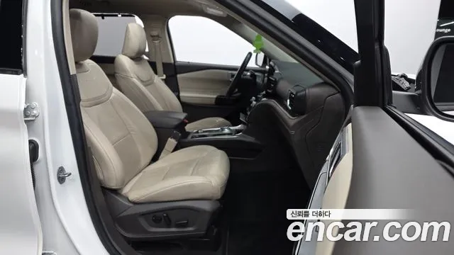 Ford Explorer Explorer 6 поколение 3.0 Platinum 4WD — Фото автомобиля 11