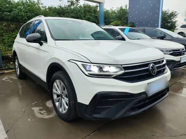 Volkswagen Tiguan L — Фото автомобиля 3