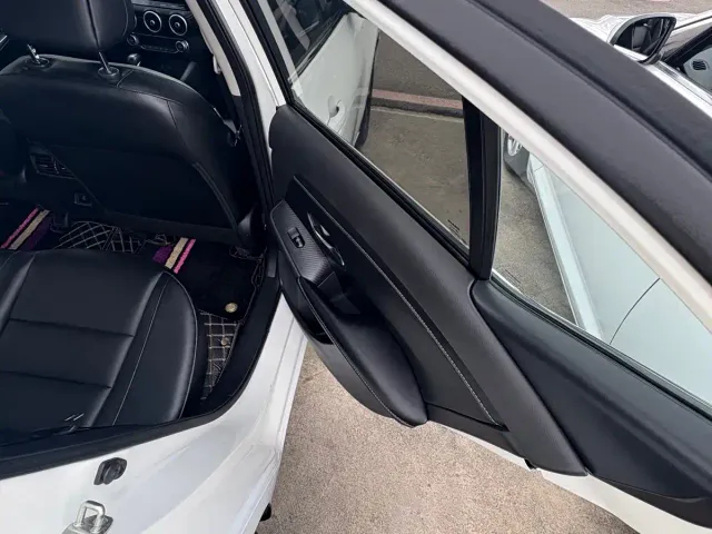 Nissan Sylphy — Фото автомобиля 12