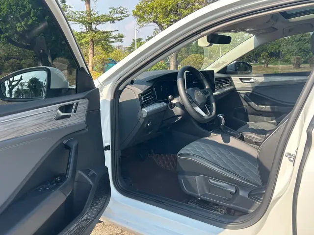 Volkswagen Sagitar — Фото автомобиля 14