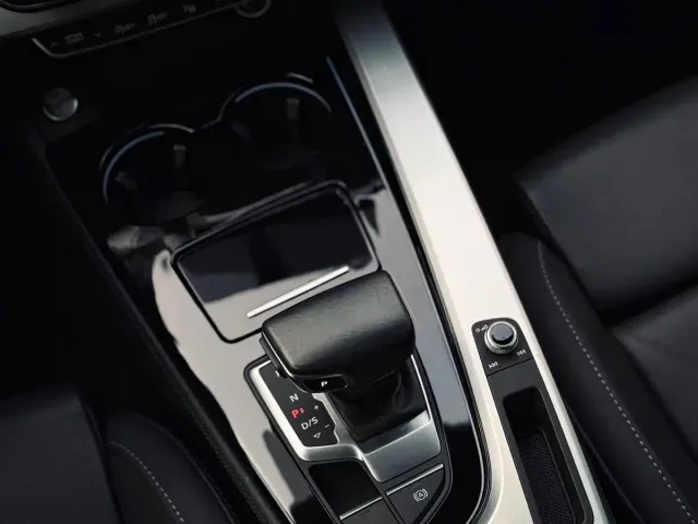 Audi A4L — Фото автомобиля 7