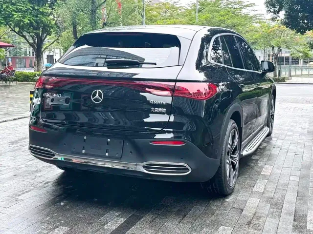 Mercedes-Benz EQE SUV — Фото автомобиля 4