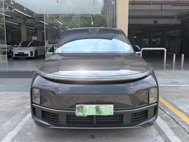 Li Auto L9 — Фото автомобиля 3