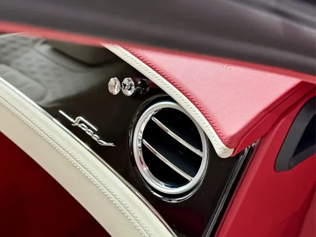 Bentley Continental Plug-in Hybrid — Фото автомобиля 29
