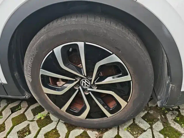 Volkswagen ID.4 X — Фото автомобиля 6