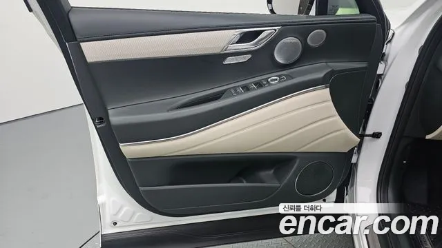 Genesis GV80 — Фото автомобиля 24