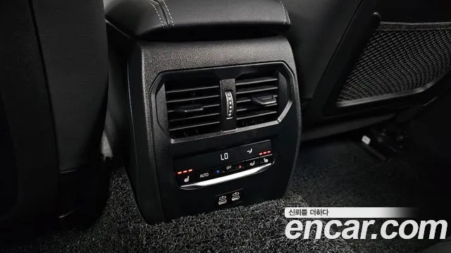 BMW i4 — Фото автомобиля 18
