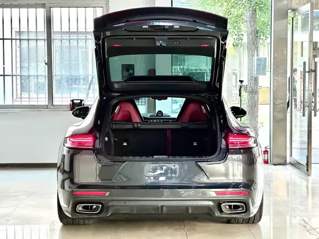 Porsche Panamera — Фото автомобиля 10