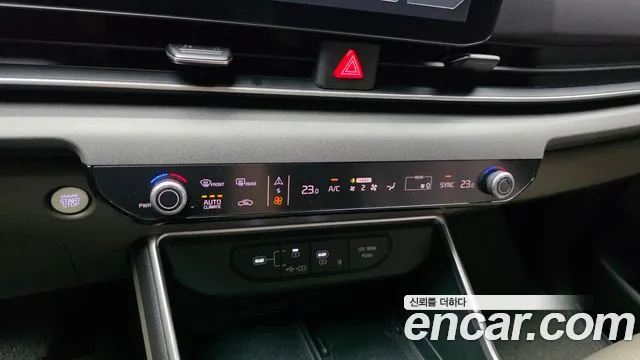 Kia Canival — Фото автомобиля 16