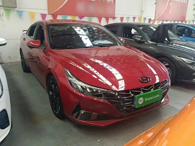 Hyundai Elantra — Фото автомобиля 2