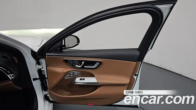 Mercedes-Benz E-Class W214 — Фото автомобиля 13