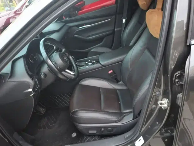 Mazda Axela — Фото автомобиля 14