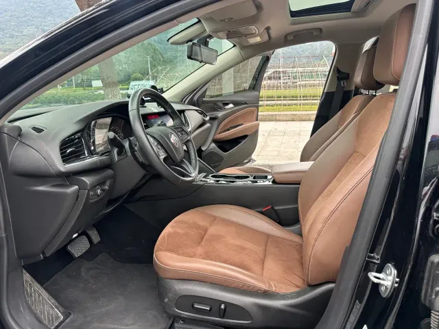 Buick Regal — Фото автомобиля 7